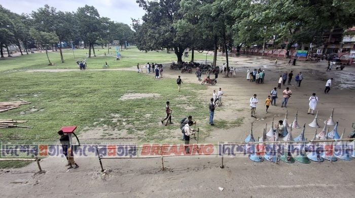 ঈদ জামাত প্রস্তুত হচ্ছে শোলাকিয়া, চোখ রাঙাচ্ছে আকাশ