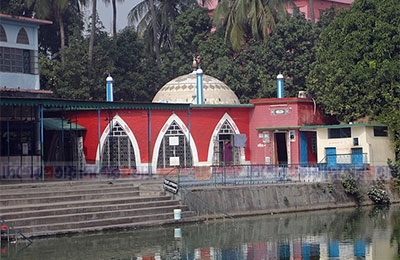 রাজশাহীতে পবিত্র ঈদু-উল-আযহার প্রধান জামাত সকাল ৭ টায় হযরত শাহ মখদুম রূপশ রহমতুল্লাহ কেন্দ্রীয় ঈদগাহে