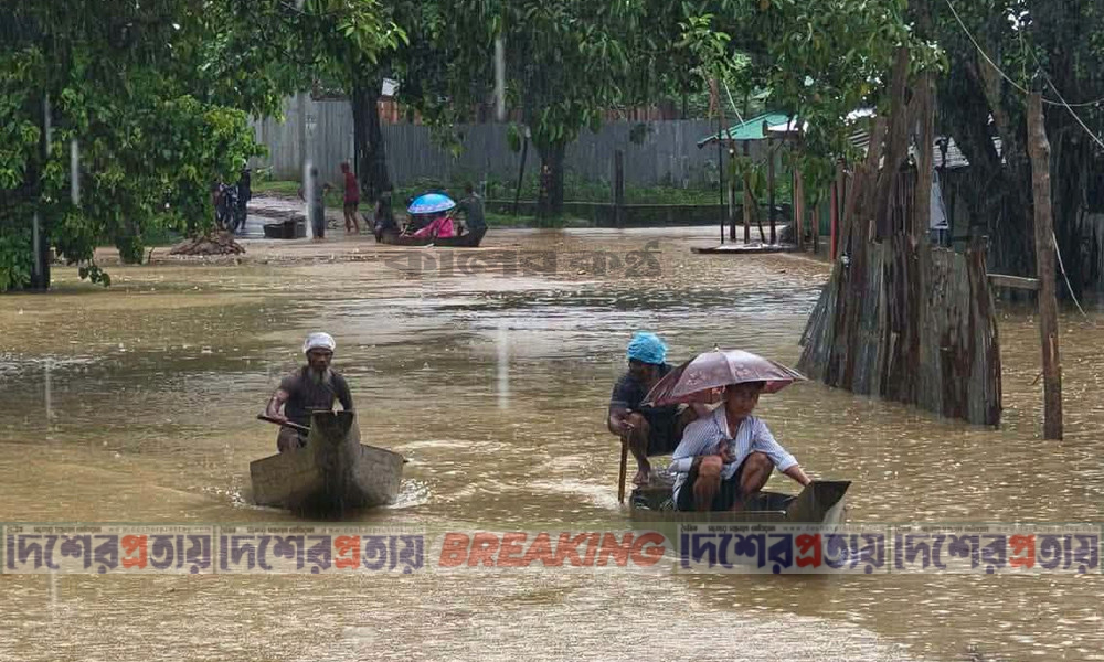 বন্যার পানিতে যান চলাচল বন্ধ, সাজেকে ৫ শতাধিক পর্যটক আটকা