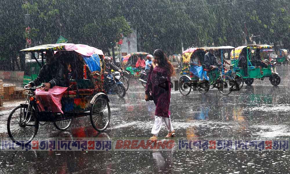 ভারি বৃষ্টি নিয়ে যে বার্তা দিল আবহাওয়া অফিস