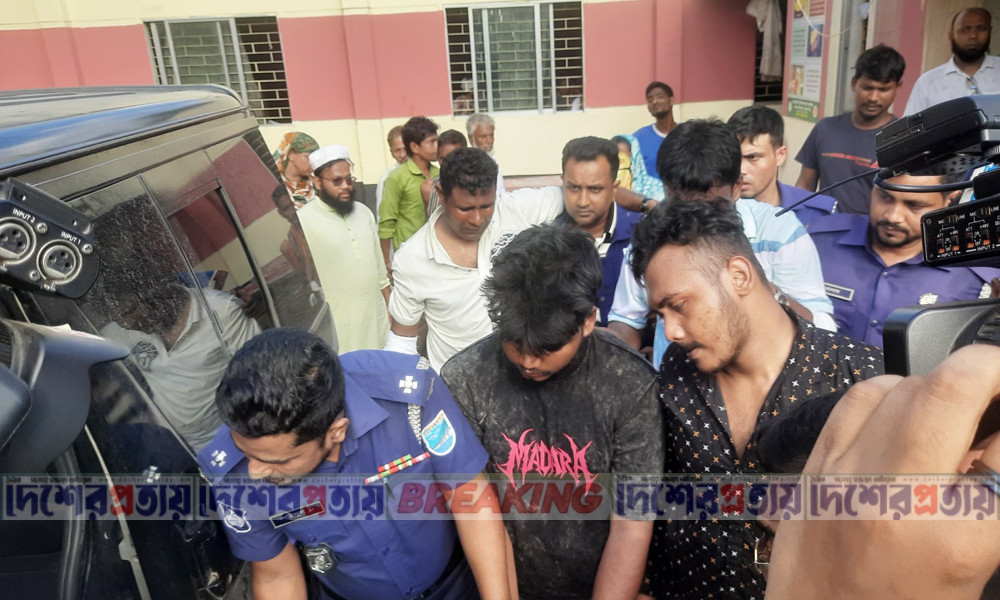 নারায়ণগঞ্জে সন্ত্রাসবিরোধী অভিযানে গোলাগুলি, ৩ পুলিশ সদস্য আহত