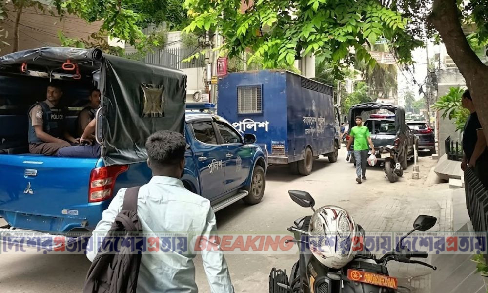 স্বামীর শেষ যাত্রা সামনে ফ্রিজার ভ্যান, পেছনের প্রিজন ভ্যানে দীপু মনি