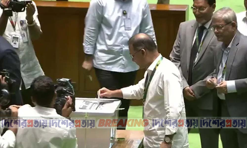 রাষ্ট্রপতি নির্বাচনে ভোট দিলেন প্রধানমন্ত্রী