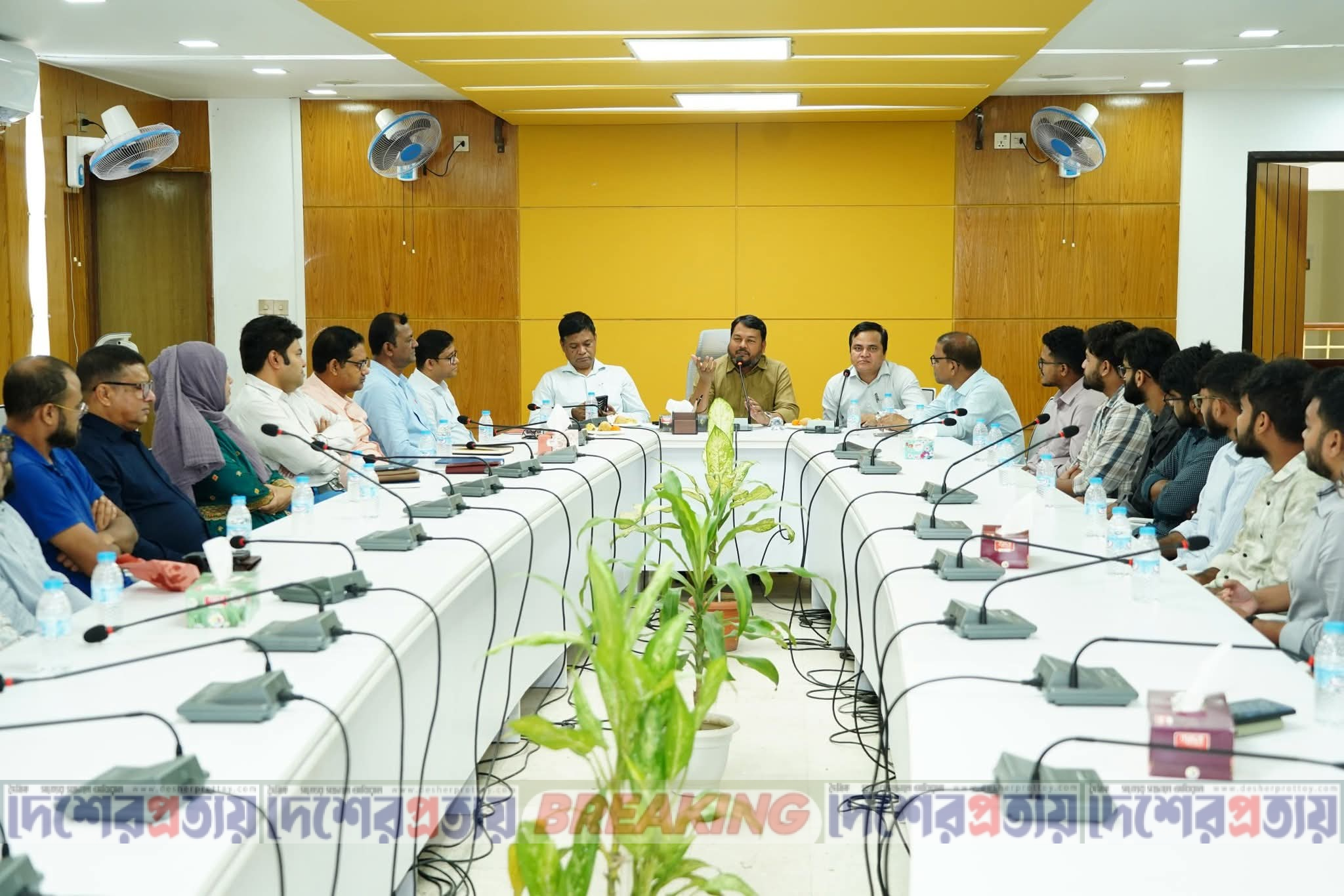 প্রশাসক মাহফুজুর রহমান রিটন মহোদয়ের উদ্যোগে রাসিকে প্রথমবারের মতো ইন্টার্নশিপের সুযোগ পেলেন রুয়েট শিক্ষার্থীরা