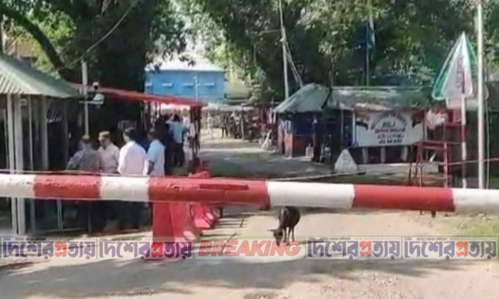 তিন দিন ধরে হিলি স্থলবন্দরে আমদানি-রপ্তানি বন্ধ, নেপথ্যে কী?