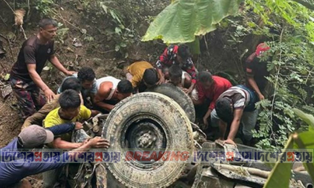 বান্দরবানে জিপ উল্টে নিহত ২, আহত ৫